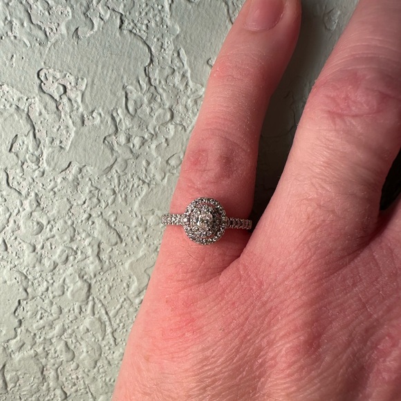 1/2 Ct TW Oval/ Round Diamond Engagement Ring - Picture 11 of 13